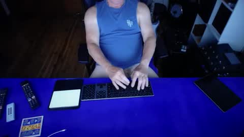 guesswhatigot2 online show from 02.21.25