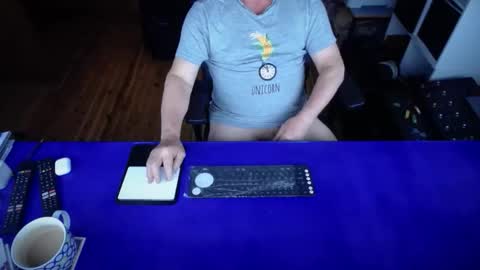 guesswhatigot2 online show from 09.14.25