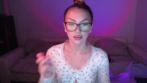 Snapshot of guilty_pleasureee chatting on 11.11.25 Marta online show from 11.11.25