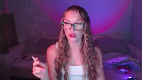 Snapshot of guilty_pleasureee chatting on 11.20.25 Marta online show from 11.20.25