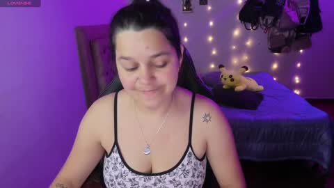 Hello Im Julieta Im 25 years old welcome to my room have fun and be happy. online show from 12.29.24