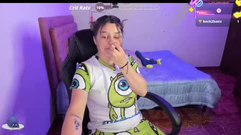 Hello Im Julieta Im 25 years old welcome to my room have fun and be happy. online show from 09.16.25