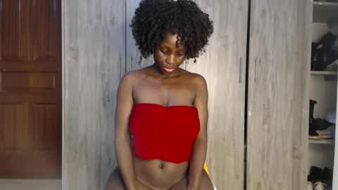 Snapshot of gulpess chatting on 12.19.24 Miss Incredible online show from 12.19.24