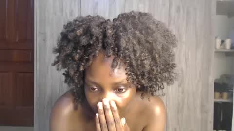 Snapshot of gulpess chatting on 01.28.25 Miss Incredible online show from 01.28.25