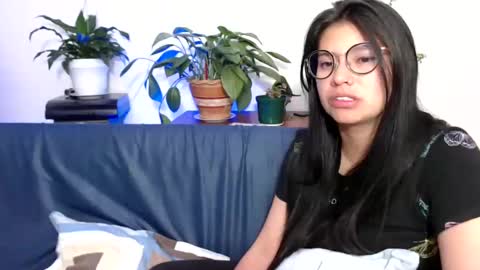 Snapshot of gumball_room chatting on 01.23.25 Vane blonde and Hazell black hair online show from 01.23.25