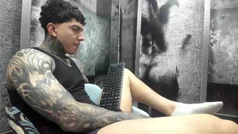 Snapshot of gury_tattoo chatting on 06.10.26 Gury online show from 06.10.26