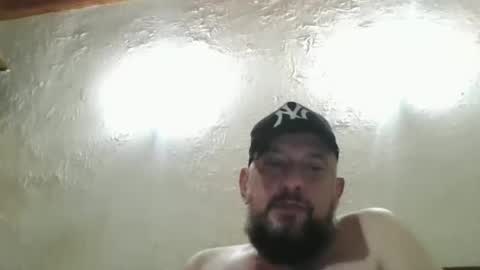 Snapshot of gustavo1350 chatting on 11.02.25 gustavo1350 online show from 11.02.25