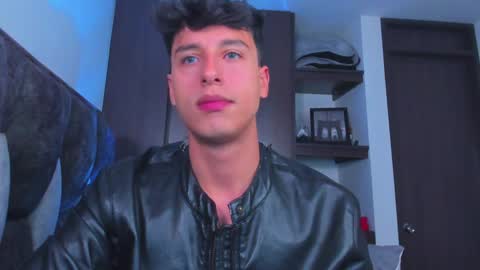 Snapshot of guy_twinks chatting on 01.23.25 Gabriel online show from 01.23.25