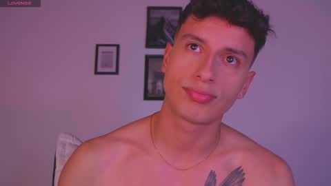 Snapshot of guy_twinks chatting on 03.08.26 Gabriel online show from 03.08.26