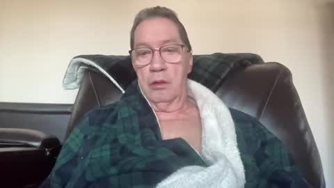 Snapshot of gwashere4u chatting on 03.09.25 gwashere4u online show from 03.09.25