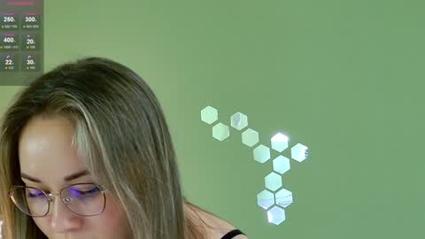 Snapshot of gwen_lady chatting on 01.16.25 Sweety Kitty online show from 01.16.25