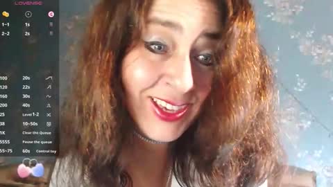 Snapshot of gwendolyn_essie chatting on 10.04.25 Gwendolyn Essie online show from 10.04.25