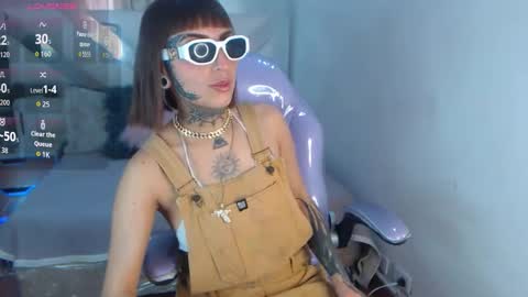 gyal_8_ online show from 10.17.25