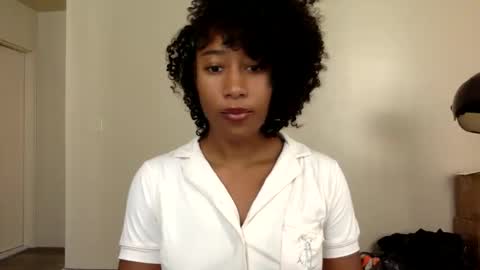 Snapshot of gyalxoxo chatting on 09.11.25 gyalxoxo online show from 09.11.25