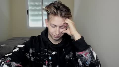 Snapshot of gym_alpha chatting on 12.17.24 Oliver online show from 12.17.24