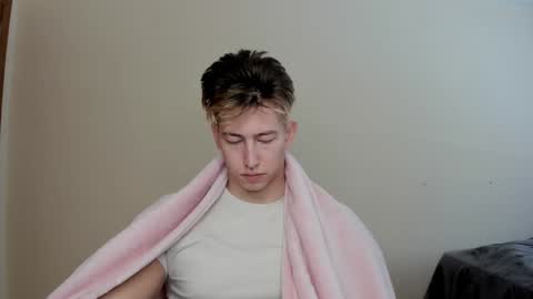 Snapshot of gym_alpha chatting on 12.20.24 Oliver online show from 12.20.24