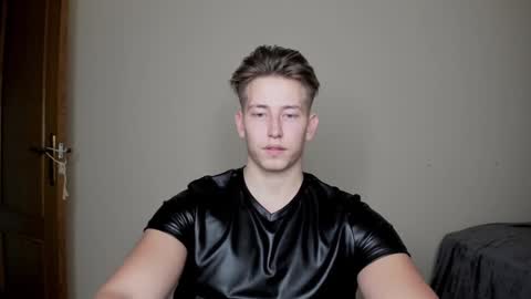 Snapshot of gym_alpha chatting on 12.23.24 Oliver online show from 12.23.24