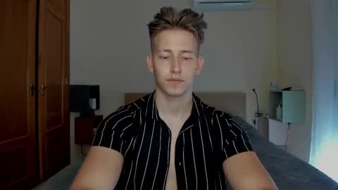 Snapshot of gym_alpha chatting on 02.16.25 Oliver online show from 02.16.25