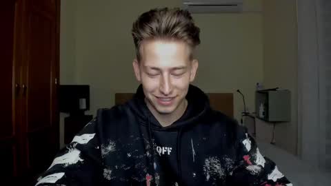 Snapshot of gym_alpha chatting on 02.20.25 Oliver online show from 02.20.25