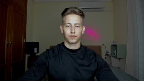 Snapshot of gym_alpha chatting on 03.01.25 Oliver online show from 03.01.25