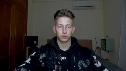 Snapshot of gym_alpha chatting on 03.03.25 Oliver online show from 03.03.25