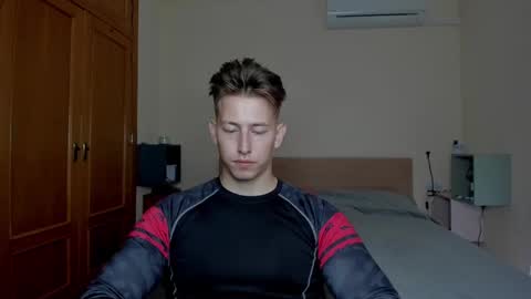 Snapshot of gym_alpha chatting on 03.06.25 Oliver online show from 03.06.25