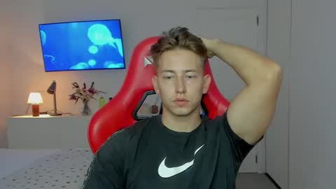 Snapshot of gym_alpha chatting on 10.18.25 Oliver online show from 10.18.25