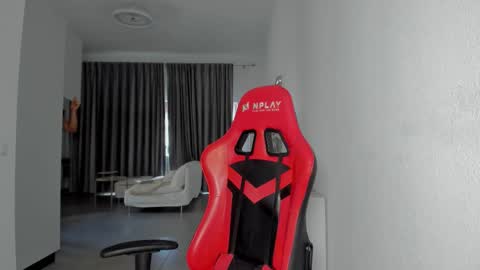 Snapshot of gym_alpha chatting on 10.29.25 Oliver online show from 10.29.25