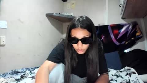 Snapshot of gymcrushrae chatting on 11.22.25 gymcrushrae online show from 11.22.25