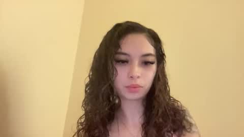 h3nnynlace online show from 11.16.25