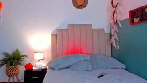 Paulina  online show from 10.29.25