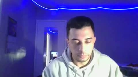 Snapshot of habibihoops01 chatting on 11.16.25 habibihoops01 online show from 11.16.25