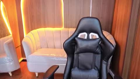 Snapshot of hadda_crazy_b chatting on 02.20.26 hadda_crazy_b online show from 02.20.26