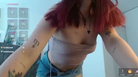 Snapshot of hadde01 chatting on 10.26.25 Hadde online show from 10.26.25