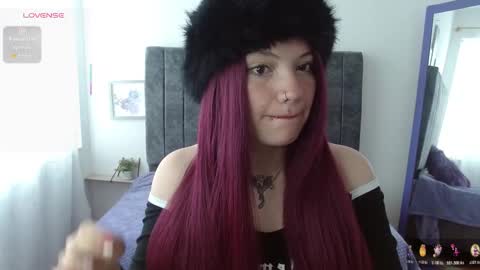 Snapshot of hadde01 chatting on 11.30.25 Hadde online show from 11.30.25