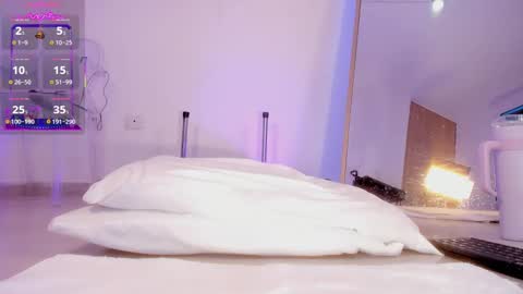  HADE ROSSE  online show from 11.04.25