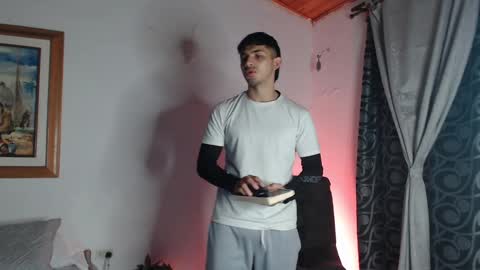 Snapshot of hadez_69 chatting on 10.01.25 HADEZ online show from 10.01.25