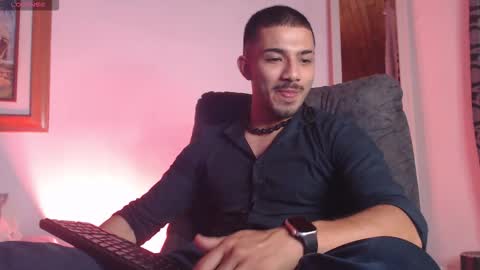 Snapshot of hadez_69 chatting on 11.04.25 HADEZ online show from 11.04.25