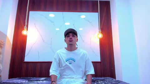 Hadrian Torres online show from 03.16.26