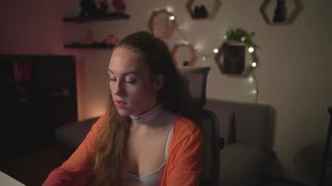 Snapshot of hahayessihaveone chatting on 10.06.25 hahayessihaveone online show from 10.06.25