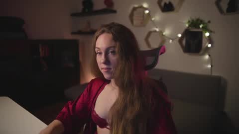 Snapshot of hahayessihaveone chatting on 10.08.25 hahayessihaveone online show from 10.08.25