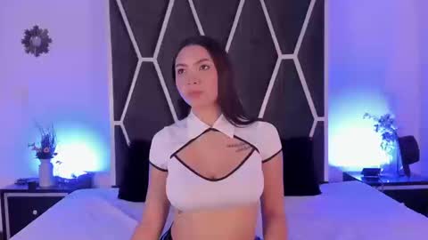 Kendal online show from 09.20.25