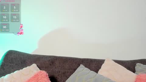 Snapshot of haileebeer_ chatting on 12.17.24 Hailee online show from 12.17.24