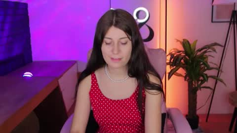 Hailey  Green online show from 10.09.25