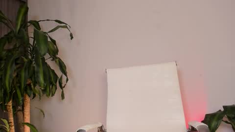 Snapshot of hailey_firee chatting on 10.20.25 Hailey online show from 10.20.25