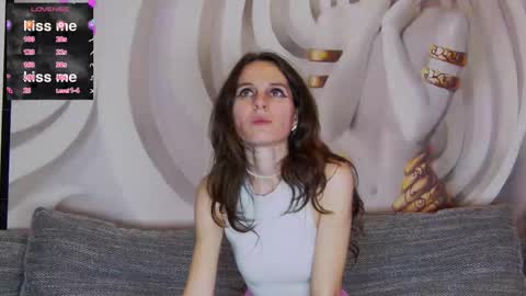 Snapshot of hailey_peach chatting on 03.09.25 HaileyPeach online show from 03.09.25
