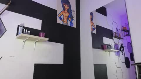 haileycat_ online show from 10.24.25