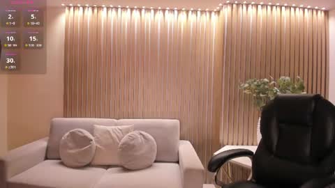 Hailey online show from 06.24.26