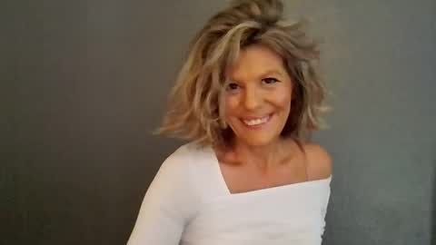 Snapshot of haileys123 chatting on 02.28.26 Hailey online show from 02.28.26