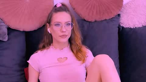 Snapshot of haileysinclair chatting on 02.25.26 Carla online show from 02.25.26